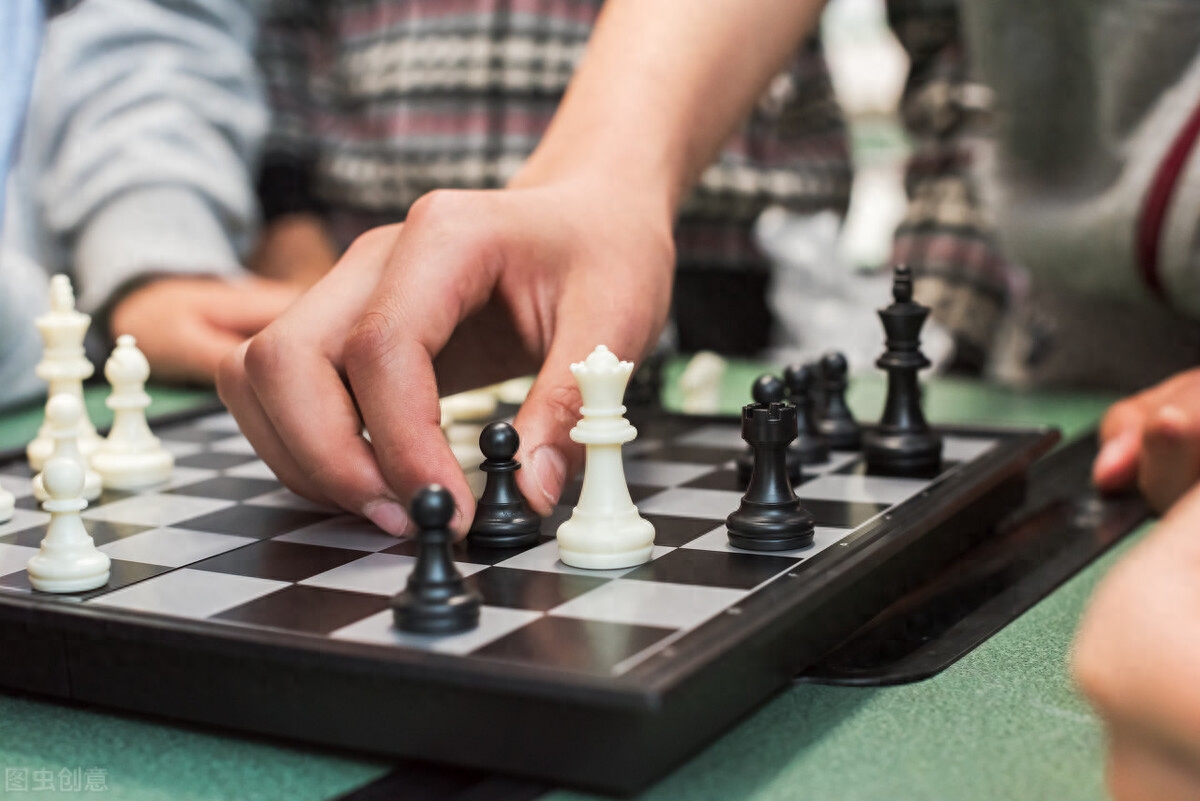 国际象棋怎么玩新手教程（象棋学习入门指南介绍）